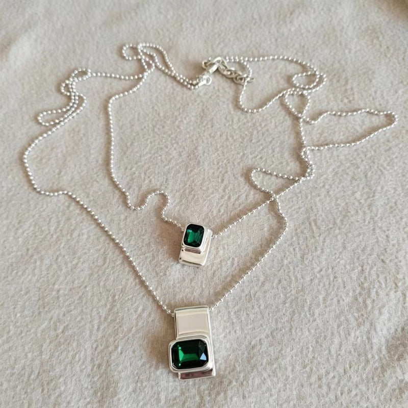 UNOde50 Ser Magnética Silver Multi-Strand Necklace with Green Crystals
