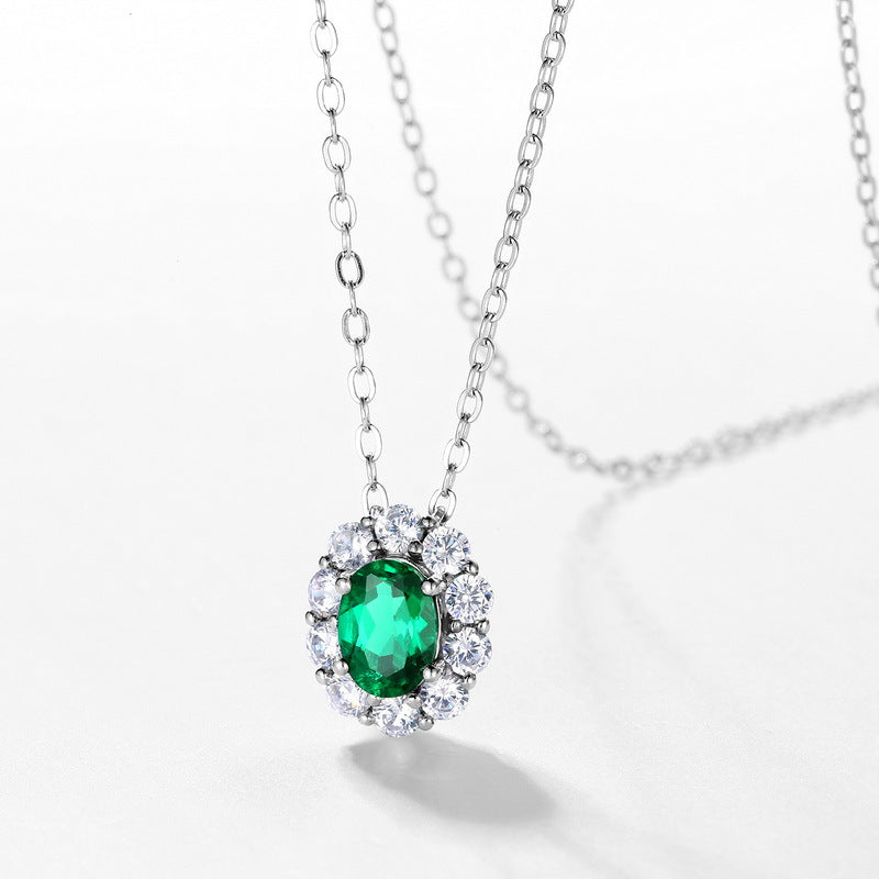 0.8ct Oval Cut Emerald Pendant Necklace