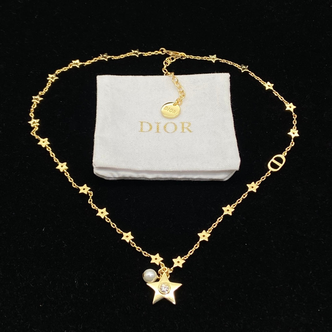 DIOR STAR NECKLACE