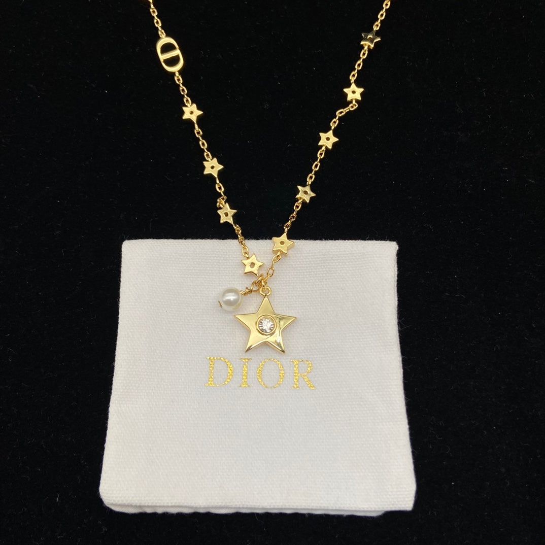 DIOR STAR NECKLACE