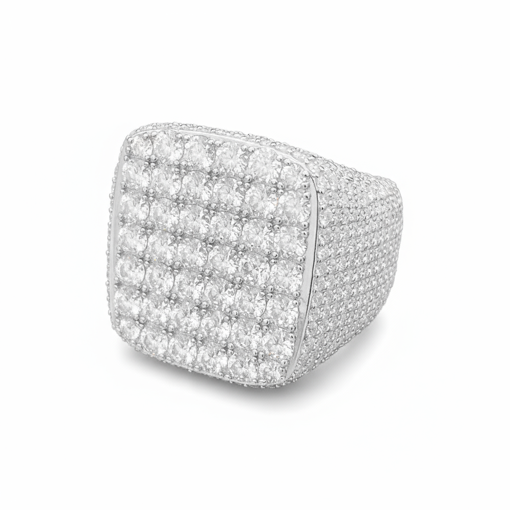 Vintage 925 Sterling Silver Ring with Moissanite