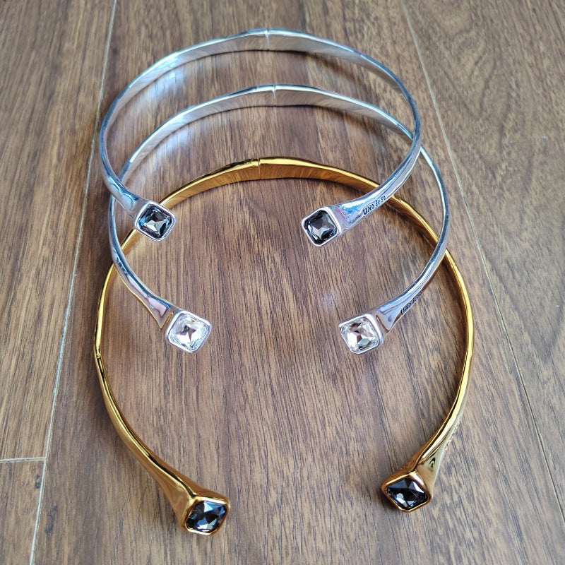 UNOde50 Necklace with black crystal