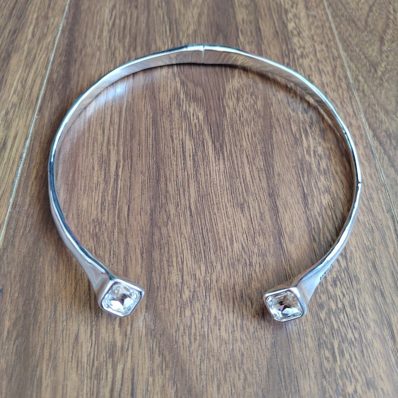 UNOde50 Necklace with black crystal