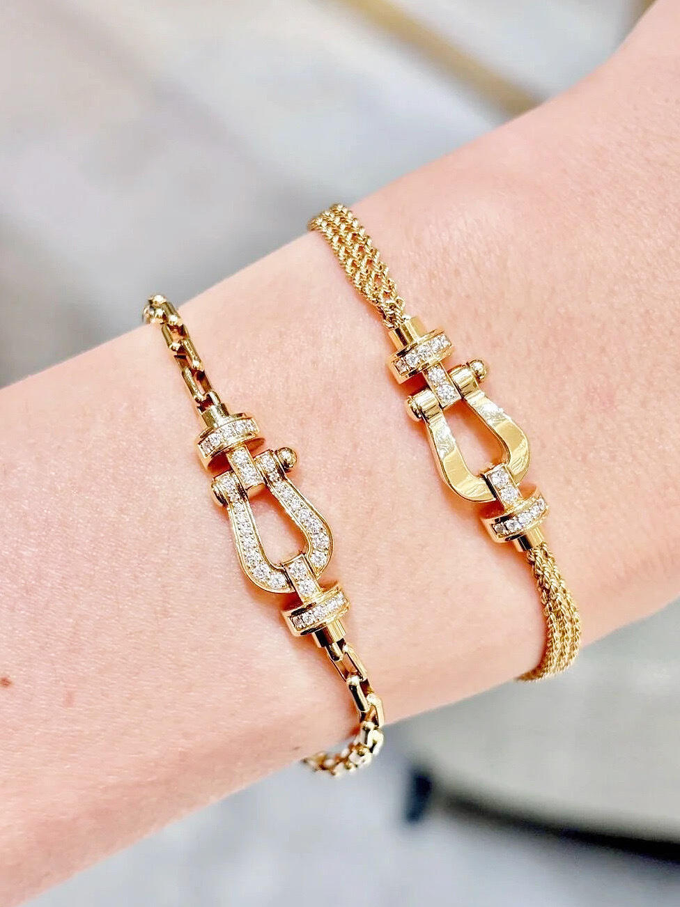Zerra Jewelry Force 10 bracelet in 18k white gold with pave diamonds, medium model featuring a sleek, elegant design.