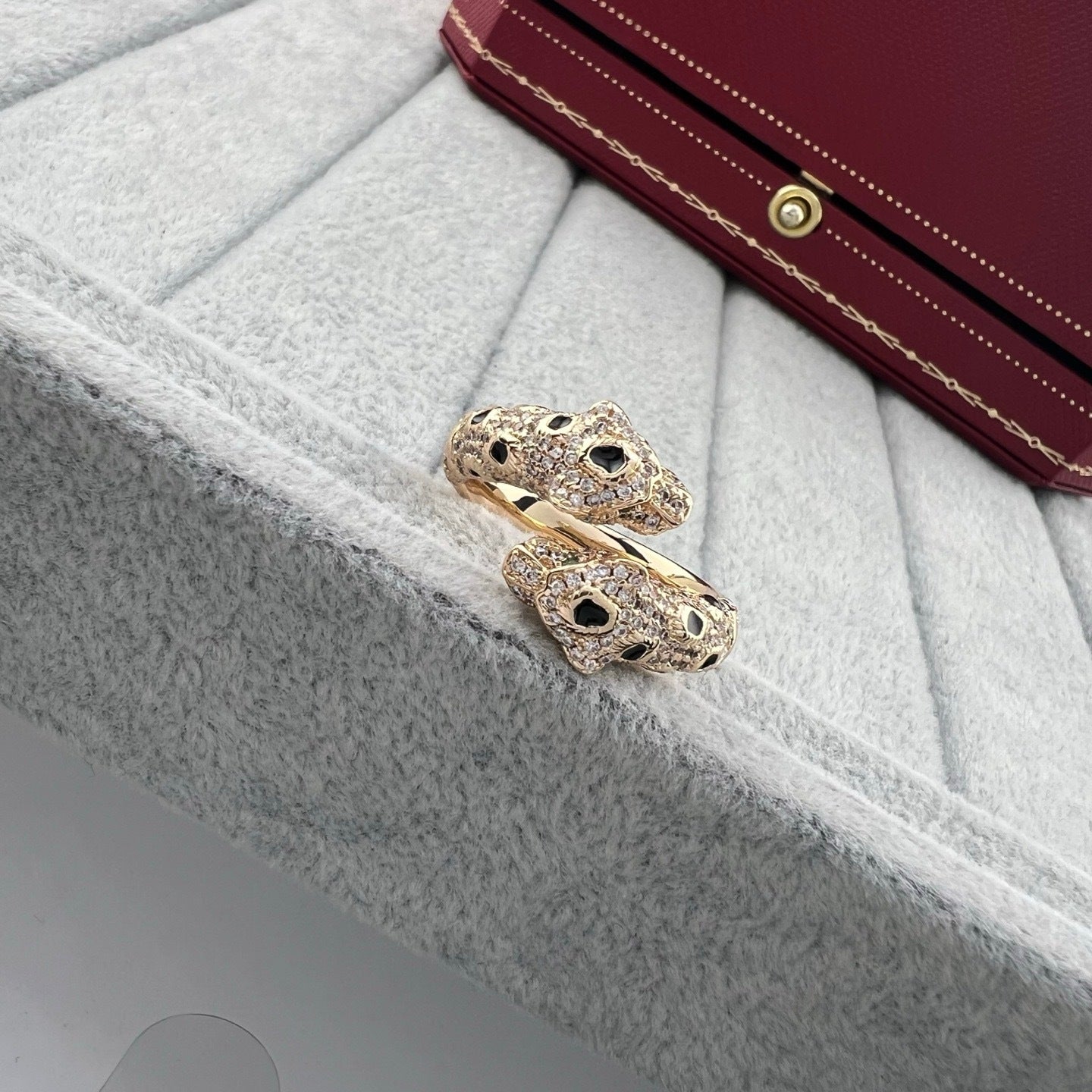 Cartier Panthère de Cartier ring, semi-paved