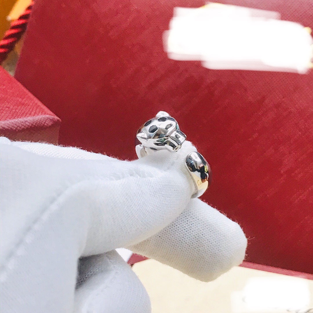  Cartier Panthere de  Onyx Ring