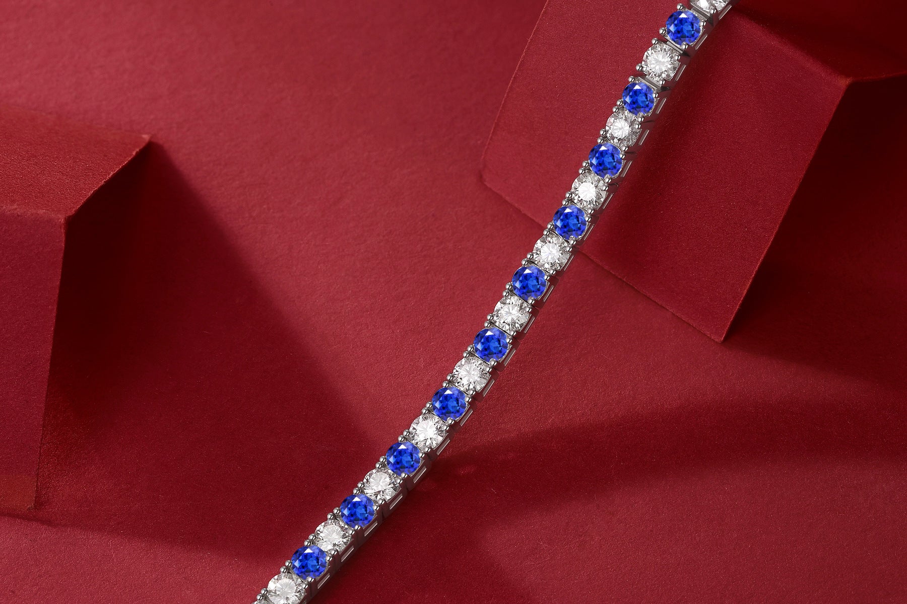 Emerald Moissanite Tennis Bracelet – 18K Yellow Gold.