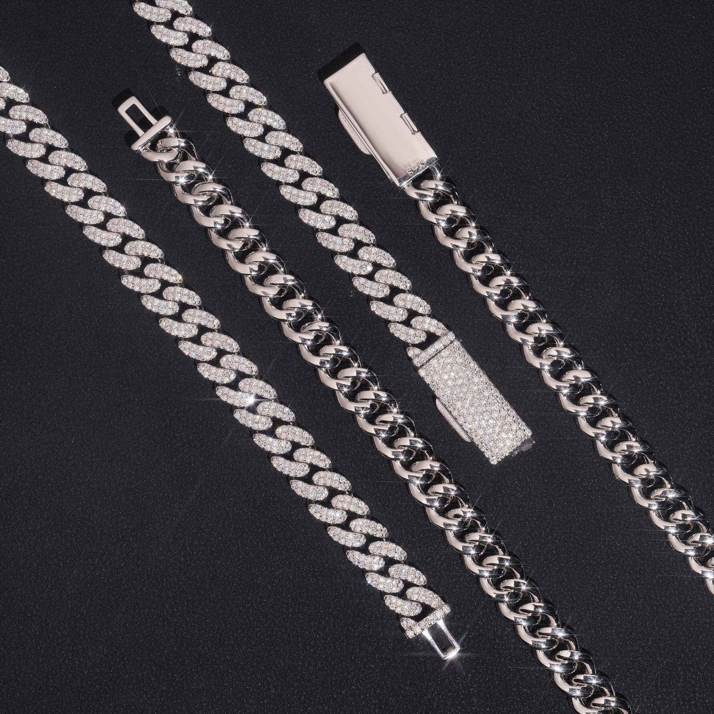 Close-up showing how the two rows are connected side by side, creating a wider, more substantial chain.

