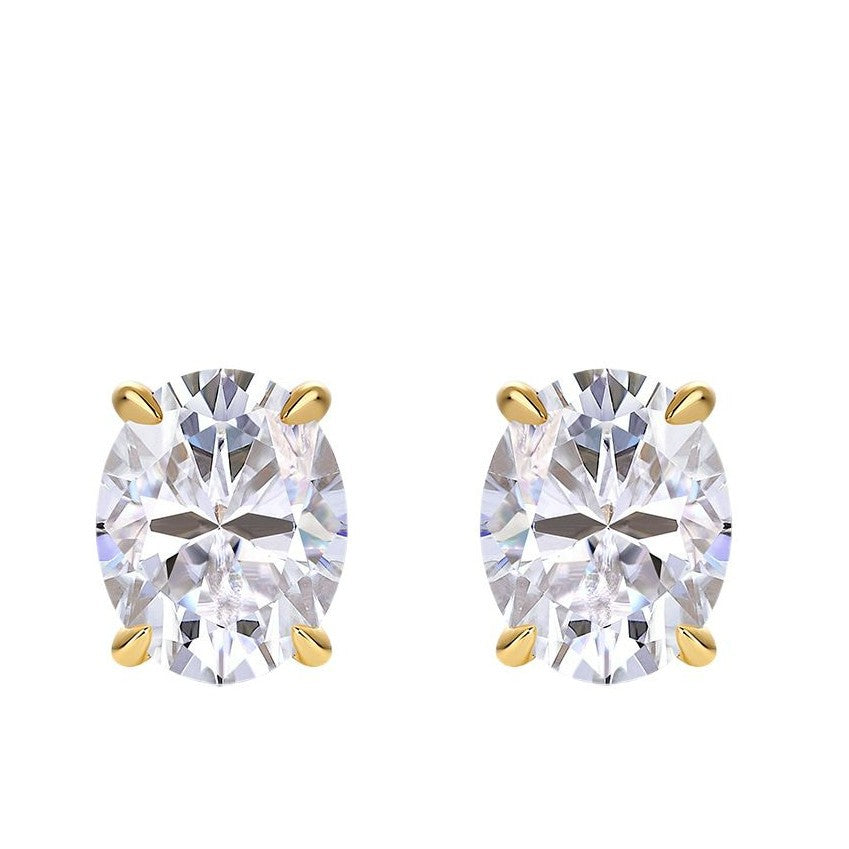Macro shot of oval moissanite in four-prong setting, highlighting fire and brilliance. Alt: “Oval Moissanite Detail – Four-Prong Setting.”