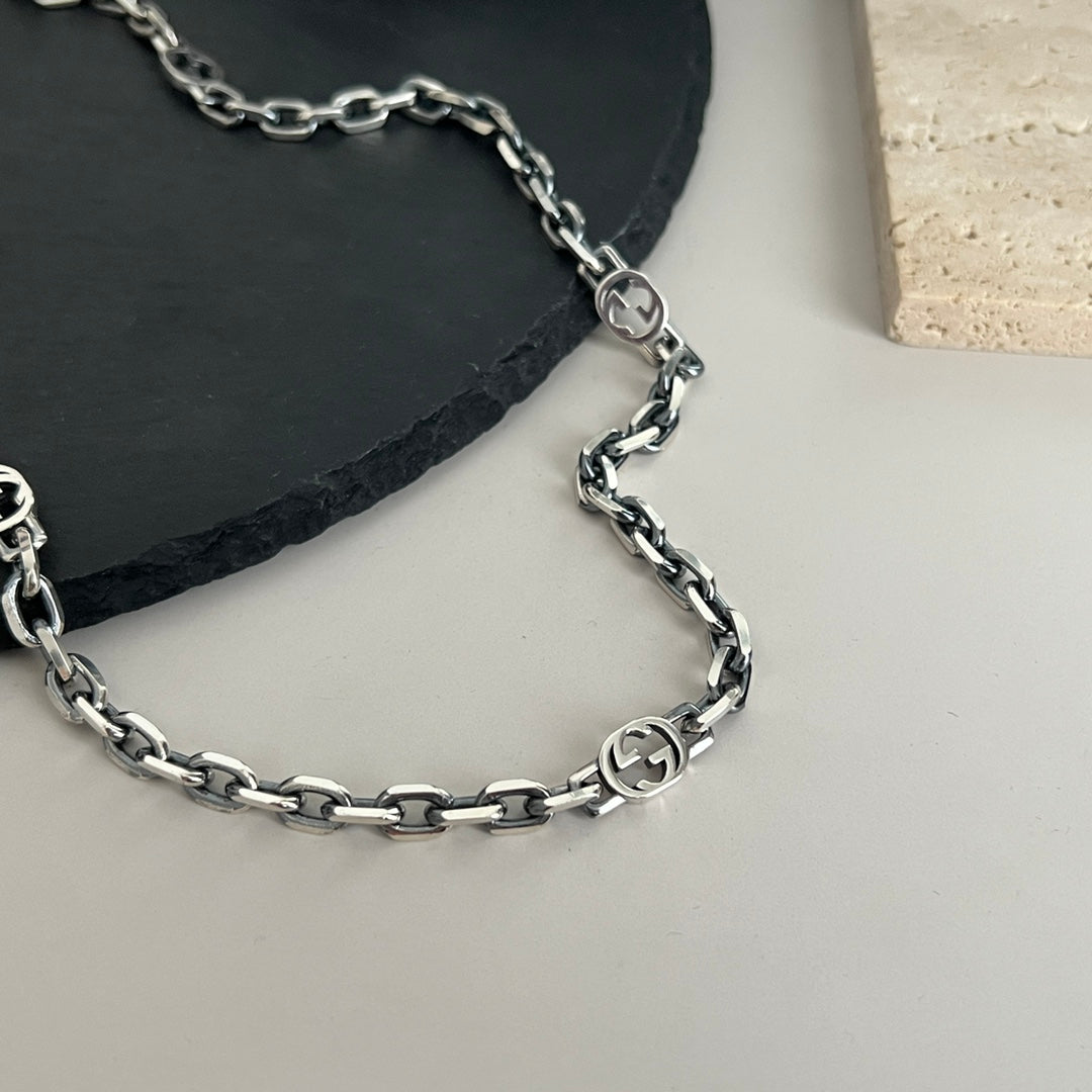 “Sterling silver finish and Gucci craftsmanship detail”