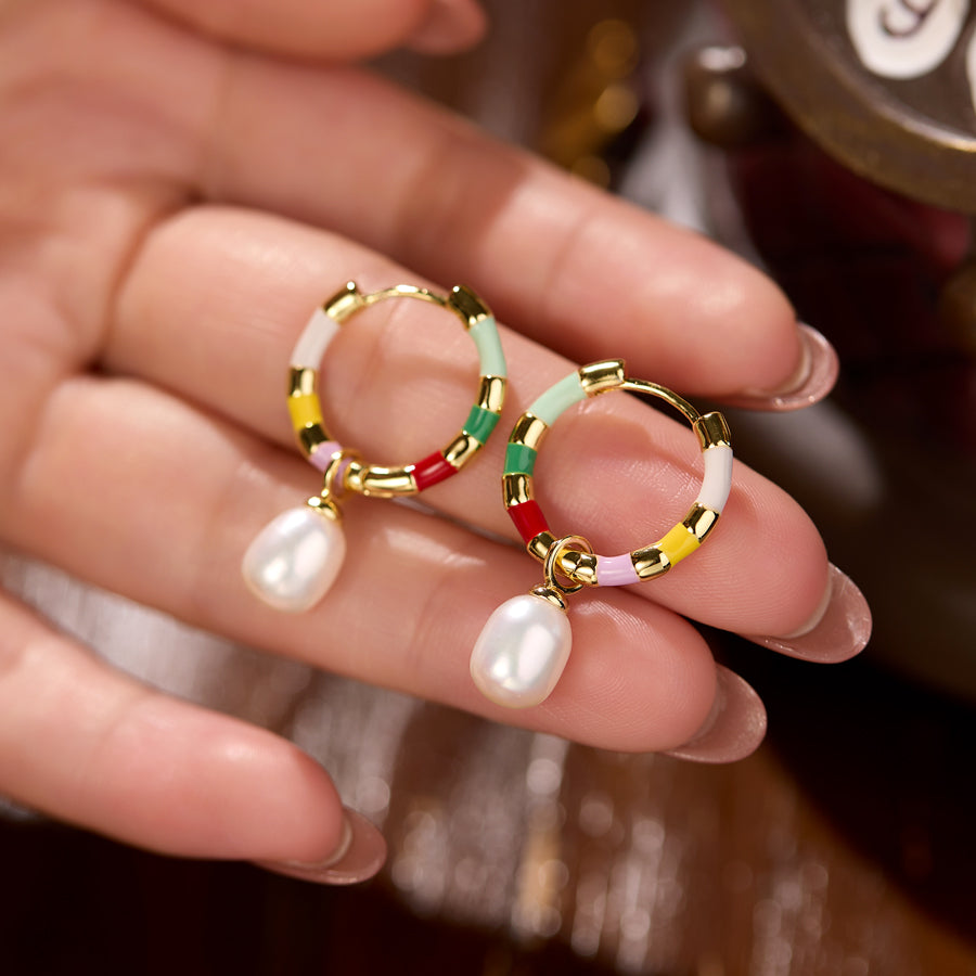 Model Wearing Glazed Dream Pearl Earrings – Elegant Minimalist Style