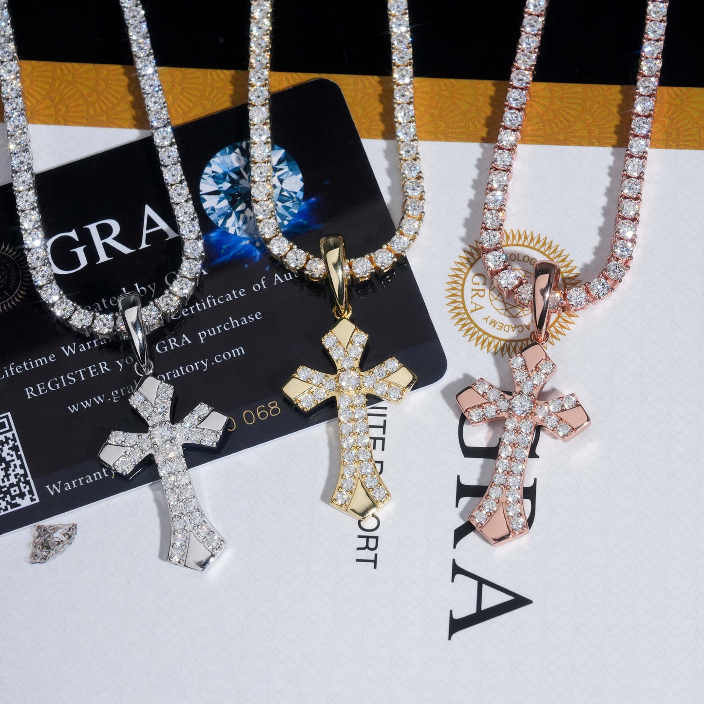 Jewelry set with necklaces and pendants on aGRA card