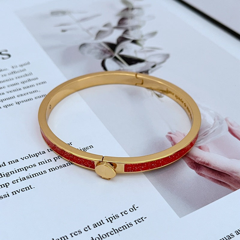 Bracelet on a clean white or light grey background, highlighting the pearl and crystal details. Alt: “Kate Spade New York White Bracelet – Pearl and Crystal Statement Jewelry.”
