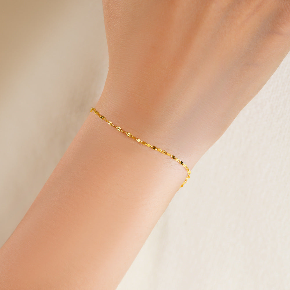 Woman Wearing Minimalist Japanese Style Lips Bracelet