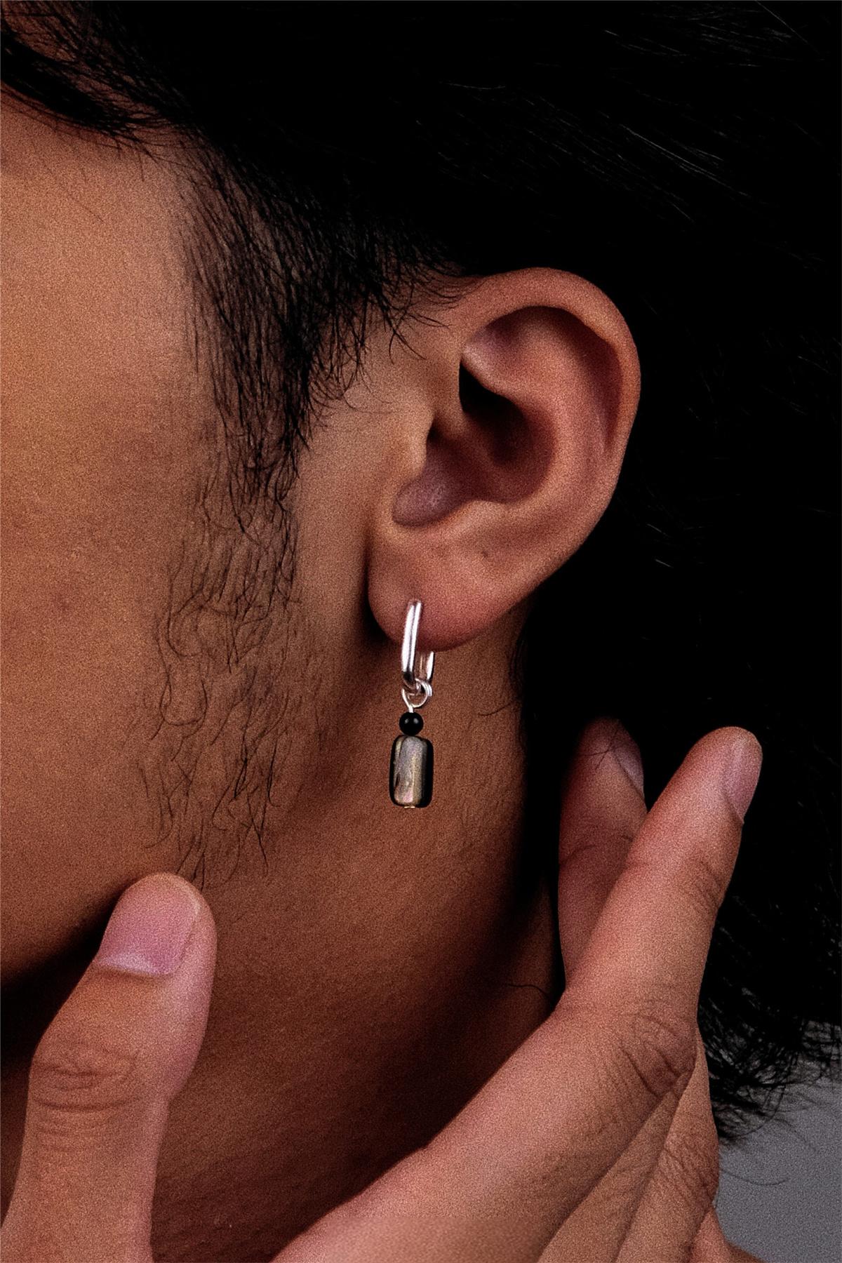 “Unisex black obsidian earrings styled on model – minimalist vintage look”