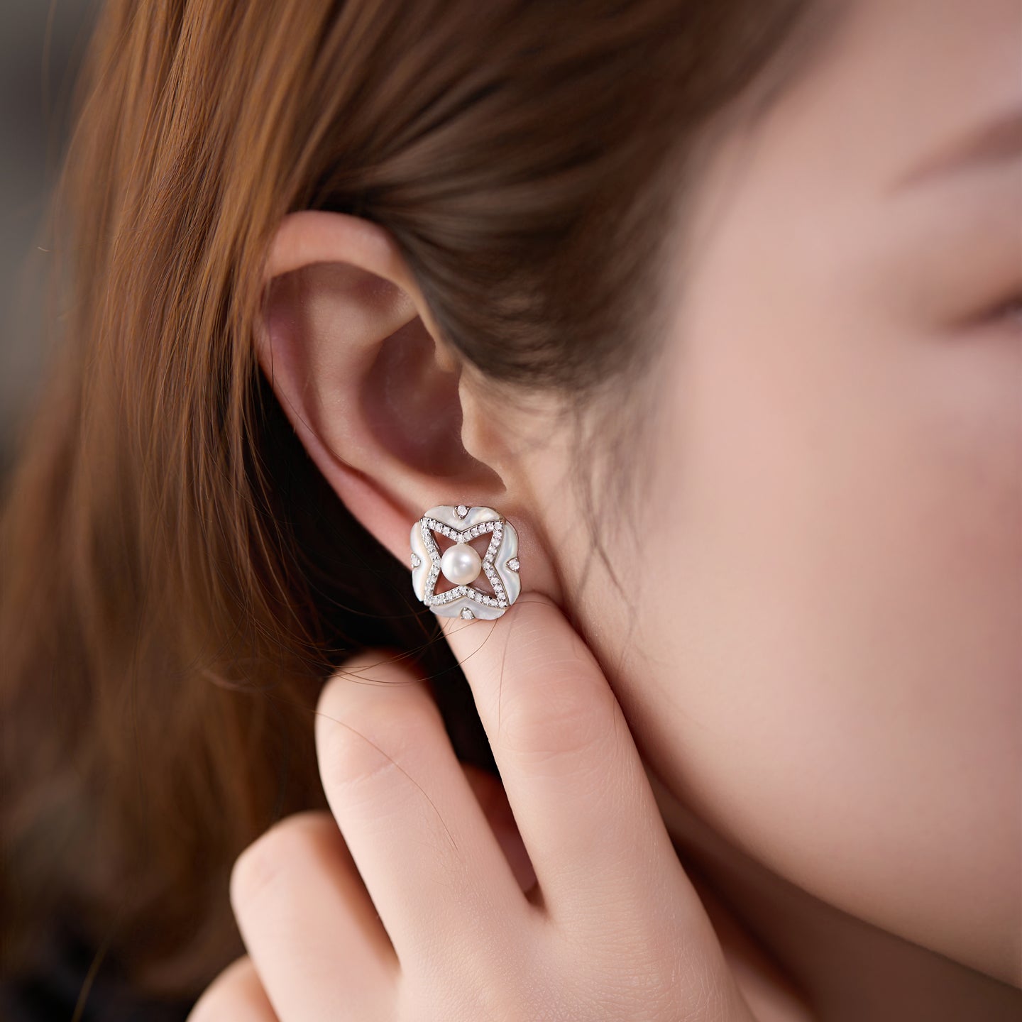 “925 sterling silver mother of pearl earrings for women”