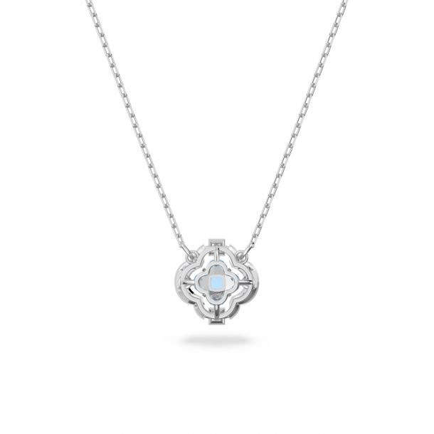 Silver necklace with a clover-shaped pendant on a white background
