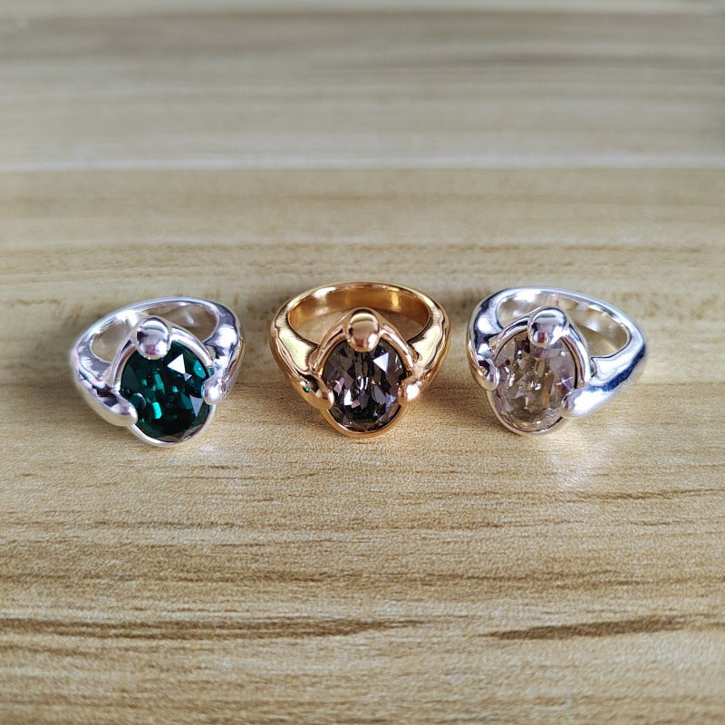 UNOde50 Oval Faceted Black Crystal Ring