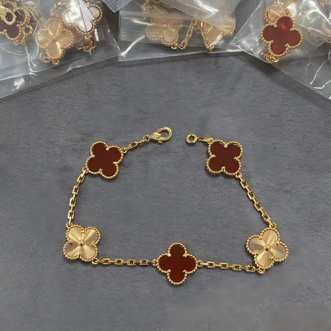 Van Cleef & Arpels Alhambra Bracelet Carnelian