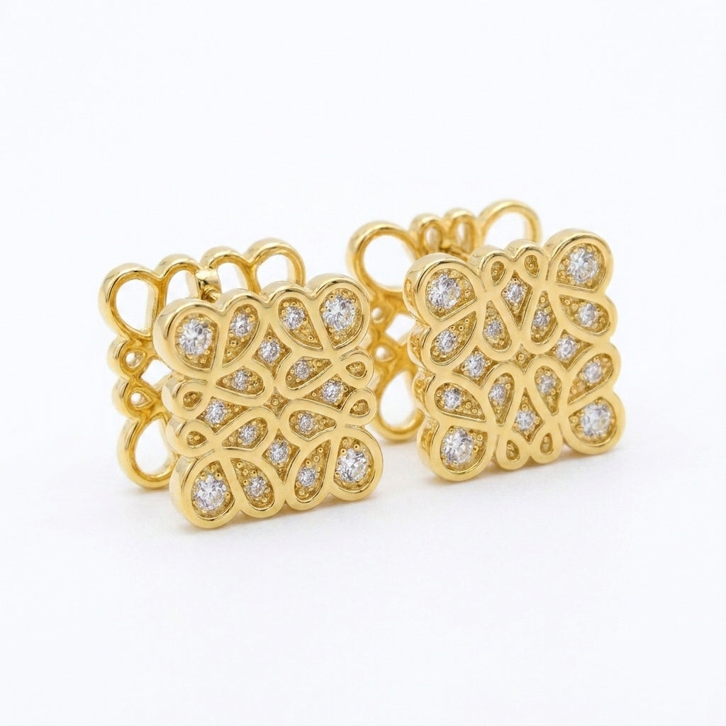 Macro detail of the pavé-set cubic zirconia stones showing the seamless sparkle and precision