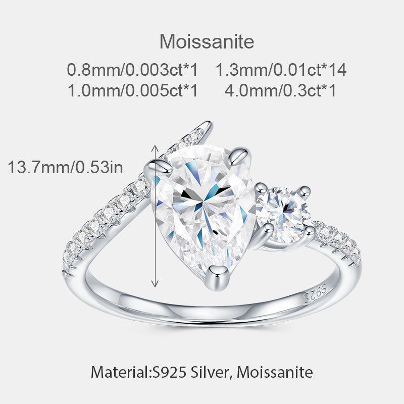 Moissanite carat weight specifications and dimension chart for pear cut toi et moi ring.