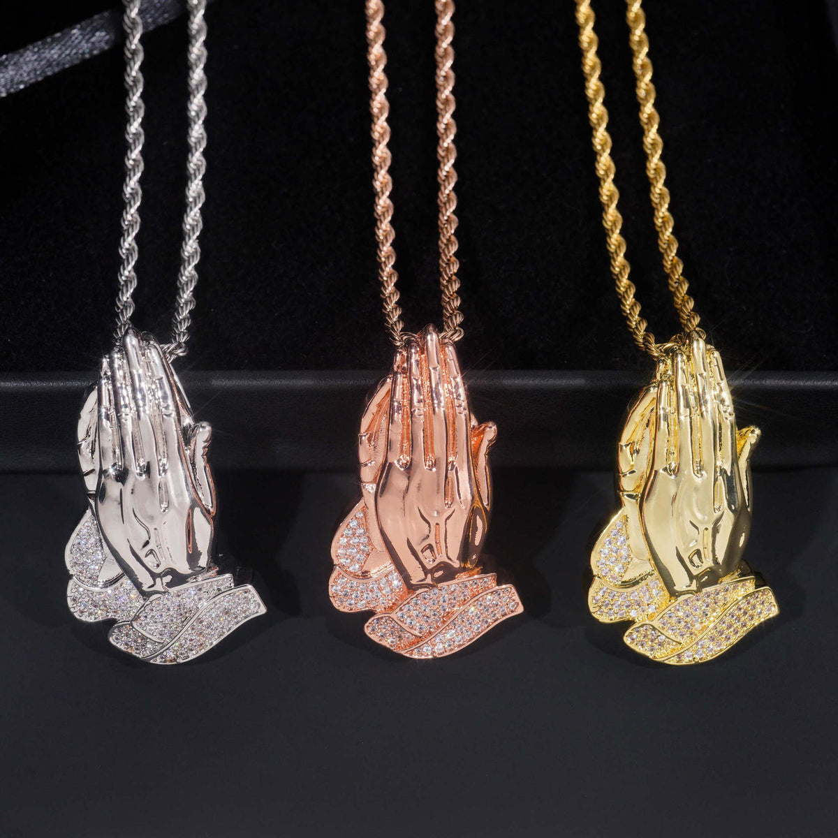 S925 sterling silver iced out moissanite praying hands pendant in silver rose gold gold with rope chain