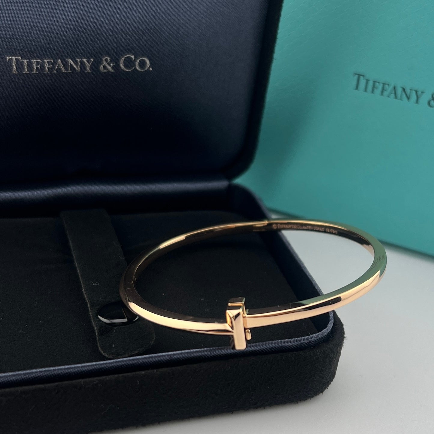 Tiffany T:T1 Narrow Hinged Bangle in White Gold